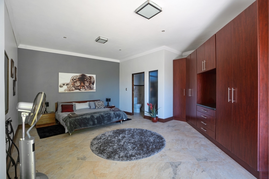13 Bedroom Property for Sale in Plattekloof 3 Western Cape